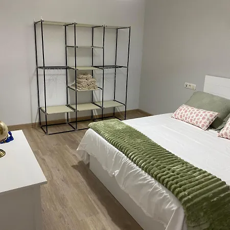 Piso Completo En Muy Cerca De La Playa *